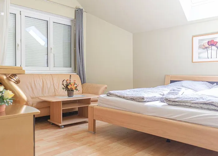 Comfortable In A Beautiful House Gd Viena
